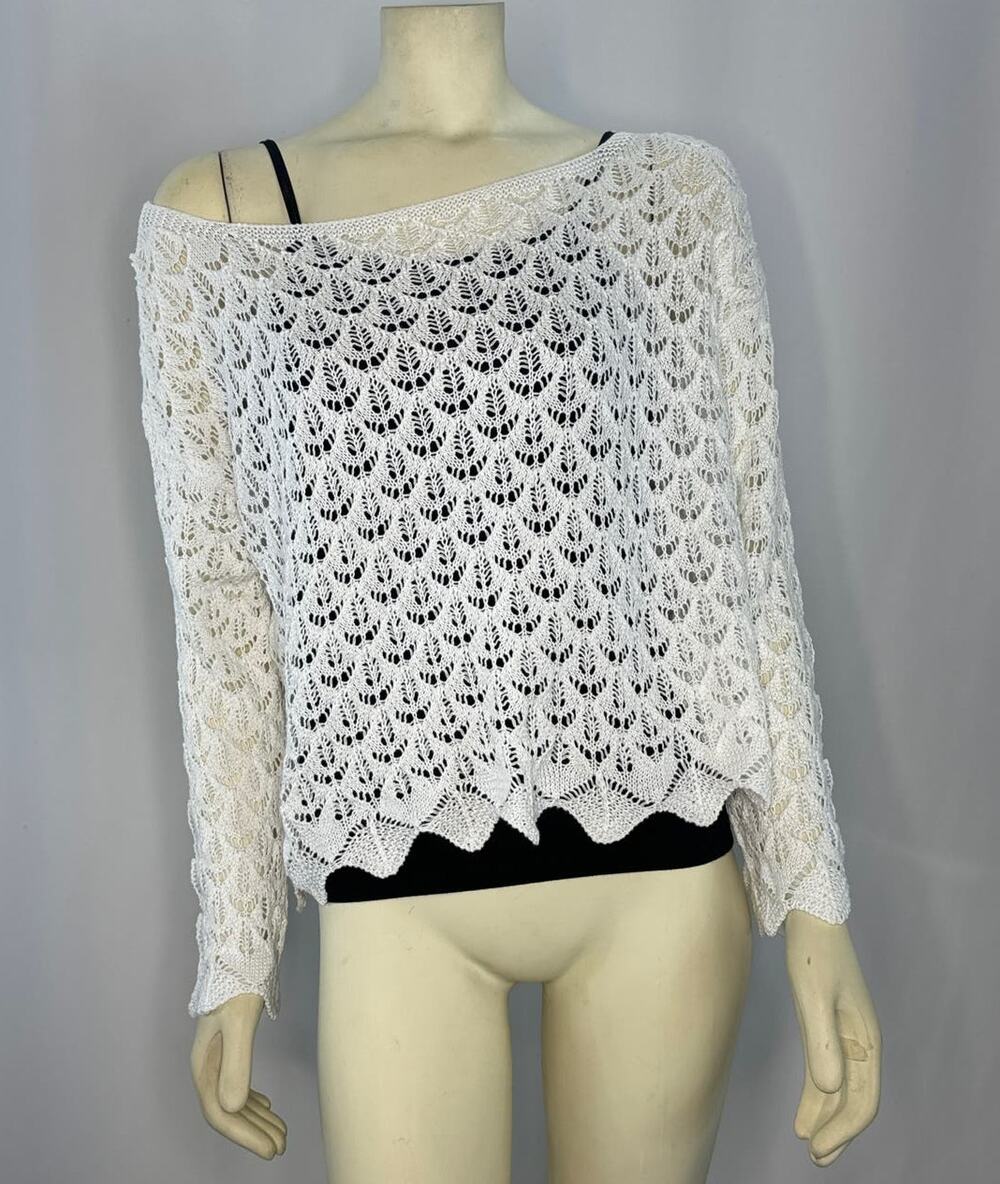 NWT CCK Style White Crochet crewneck with large sexy neck, scalloped size medium